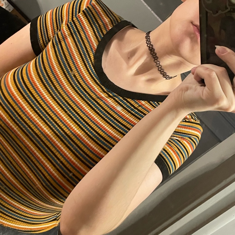 yellow stripped crop top